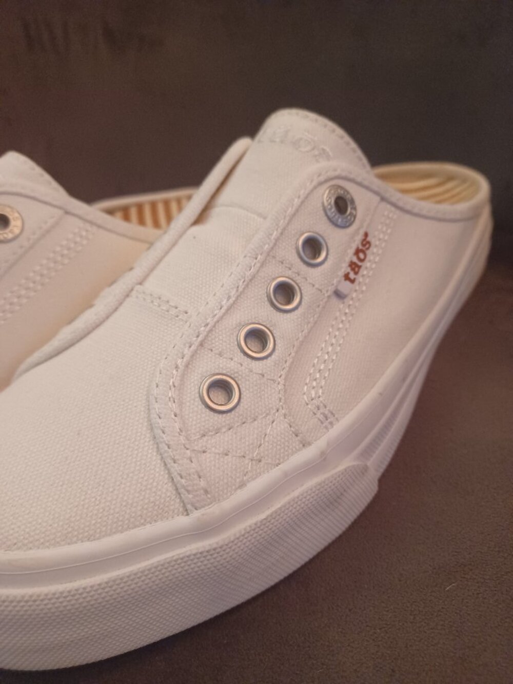 Taos Womens White EZ Soul Slip On Orthopedic Sneakers